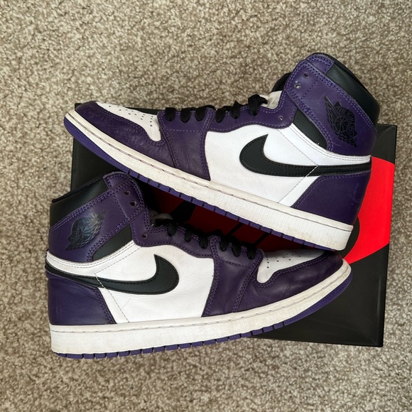 Size 10.5 - Nike Air Jordan 1 Retro High OG Court Purple 2.0 2020 - Picture 1 of 6